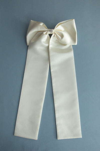PORCELAIN WHITE LONG BEAU