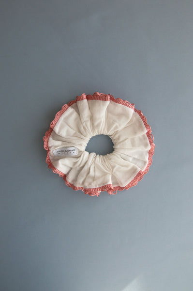 FRILL SCRUNCHIE