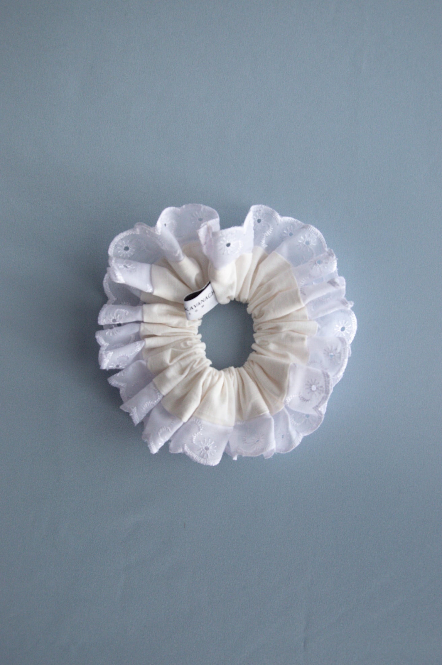 BRIDAL FRILL SCRUNCHIE