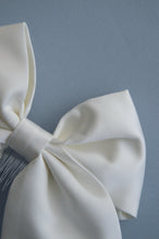 Load image into Gallery viewer, BRIDAL BOW
